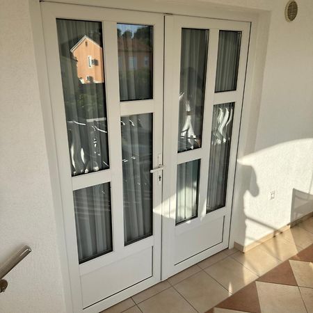 Apartament Apartman J&B Vir Zewnętrze zdjęcie